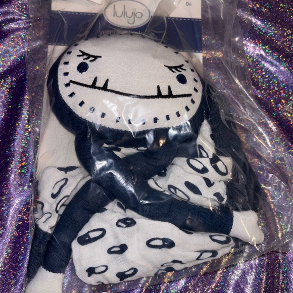 Yeti Muslin Lovey Security Blanket - Picture 4 of 4